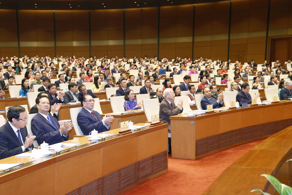 Tổng Bí thư Nguyễn Phú Trọng cùng các lãnh đạo, nguyên lãnh đạo Đảng và Nhà nước dự phiên khai mạc Kỳ họp thứ ba, Quốc hội khóa XV. (Ảnh: Doãn Tấn/TTXVN) 