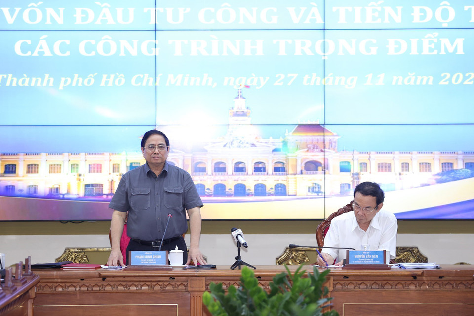 Thủ tướng Phạm Minh Chính phát biểu tại buổi làm việc với lãnh đạo chủ chốt Thành phố Hồ Chí Minh. (Ảnh: Dương Giang/TTXVN)