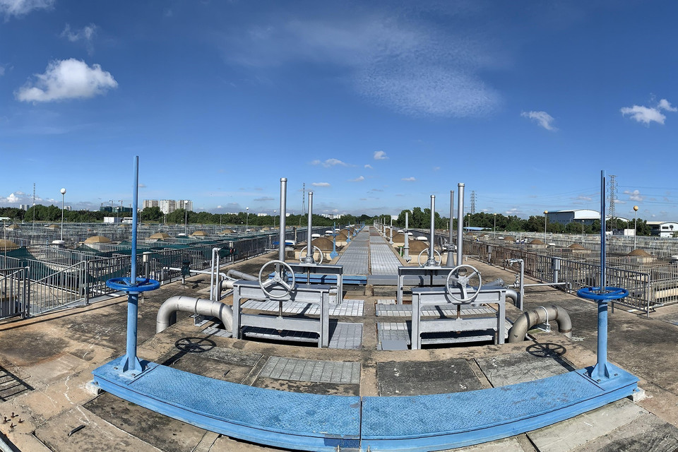 Thủ tướng Phạm Minh Chính chủ trì làm việc với lãnh đạo chủ chốt Thành phố Hồ Chí Minh. (Ảnh: Dương Giang/TTXVN)