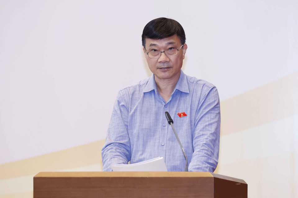 Chủ nhiệm Ủy ban Kinh tế của Quốc hội Vũ Hồng Thanh phát biểu. (Ảnh: Doãn Tấn/TTXVN)