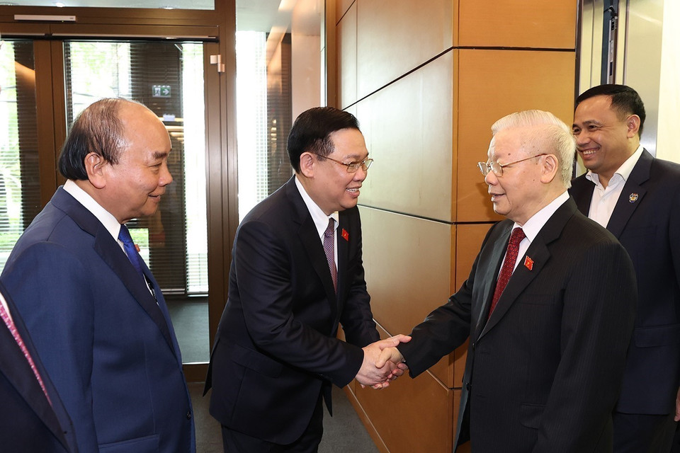 Tổng Bí thư Nguyễn Phú Trọng cùng các lãnh đạo Đảng, Nhà nước và các đại biểu tới dự phiên bế mạc. (Ảnh: Trí Dũng/TTXVN)