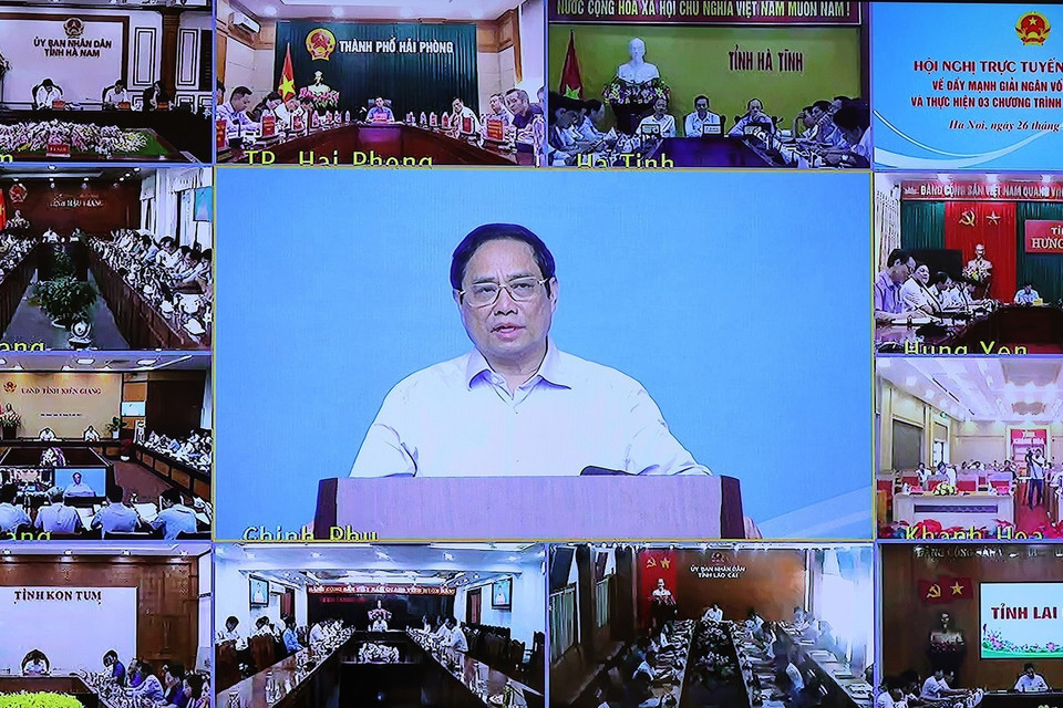 Thủ tướng Phạm Minh Chính chủ trì hội nghị tại điểm cầu Chính phủ. (Ảnh: Dương Giang/TTXVN)