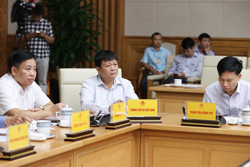 Các đại biểu tham dự hội nghị tại điểm cầu Chính phủ. (Ảnh: Dương Giang/TTXVN)