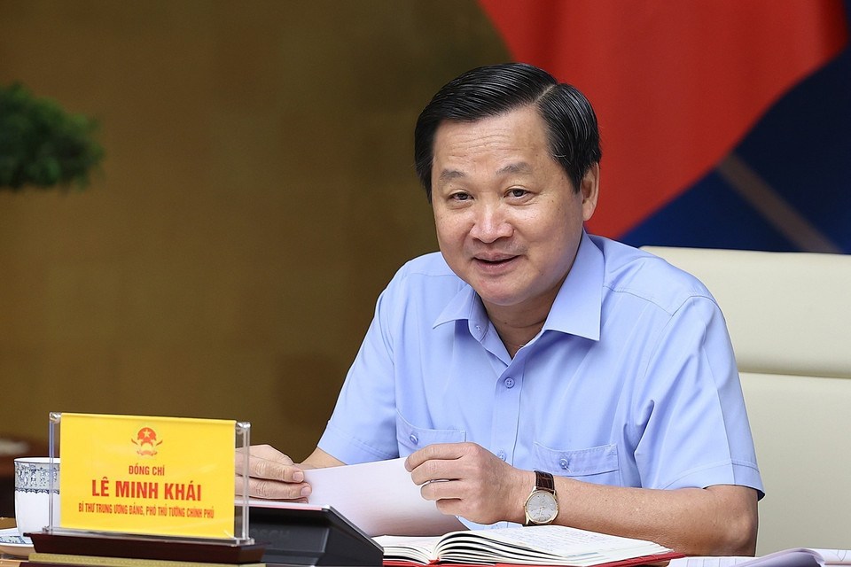 Phó Thủ tướng Lê Minh Khái điều hành thảo luận. (Ảnh: Dương Giang/TTXVN)