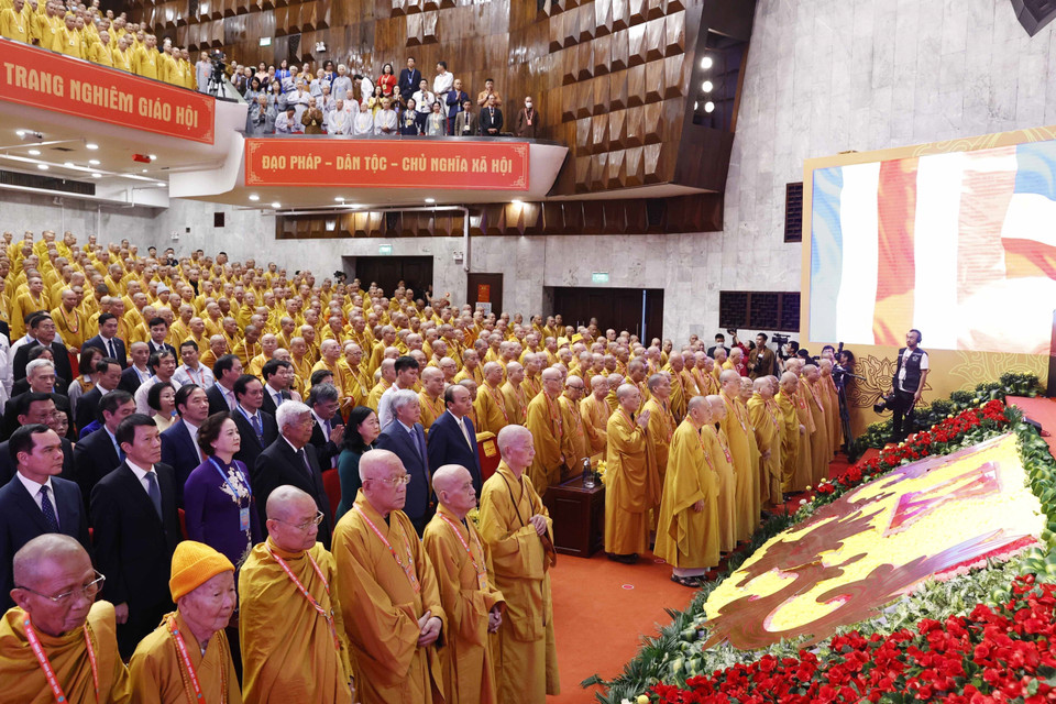 Chủ tịch nước Nguyễn Xuân Phúc và các đại biểu dự lễ khai mạc đại hội. (Ảnh: Thống Nhất/TTXVN)