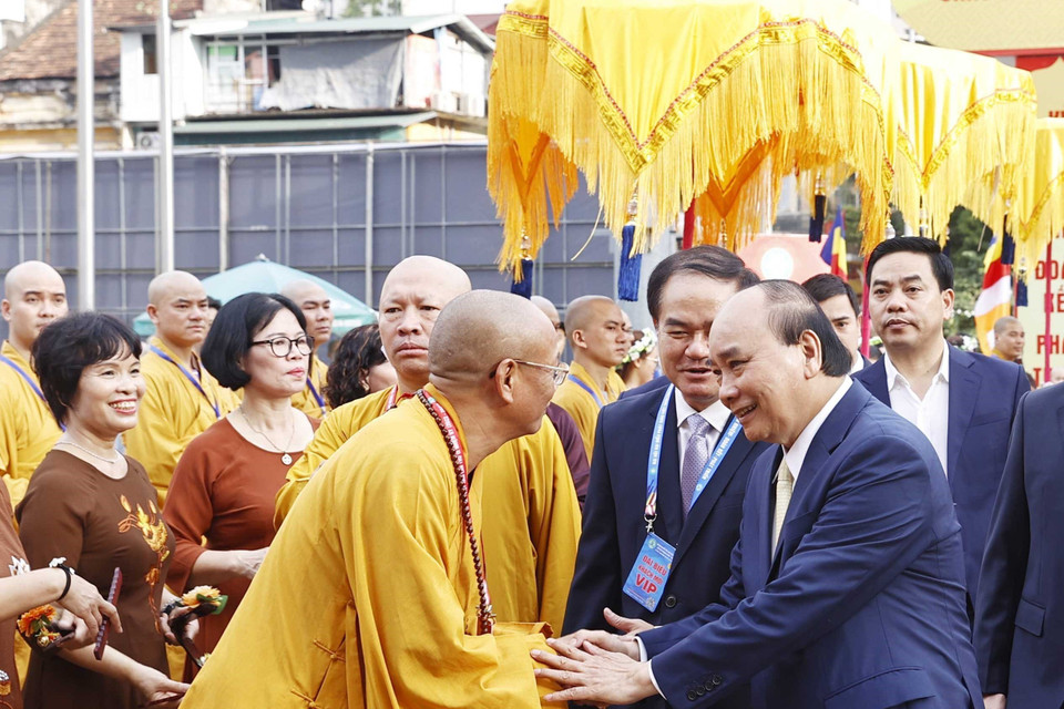 Sáng 28/11, tại Hà Nội, Chủ tịch nước Nguyễn Xuân Phúc dự lễ khai mạc Đại hội đại biểu Phật giáo toàn quốc lần thứ IX, nhiệm kỳ 2022-2027. (Ảnh: Thống Nhất/TTXVN)