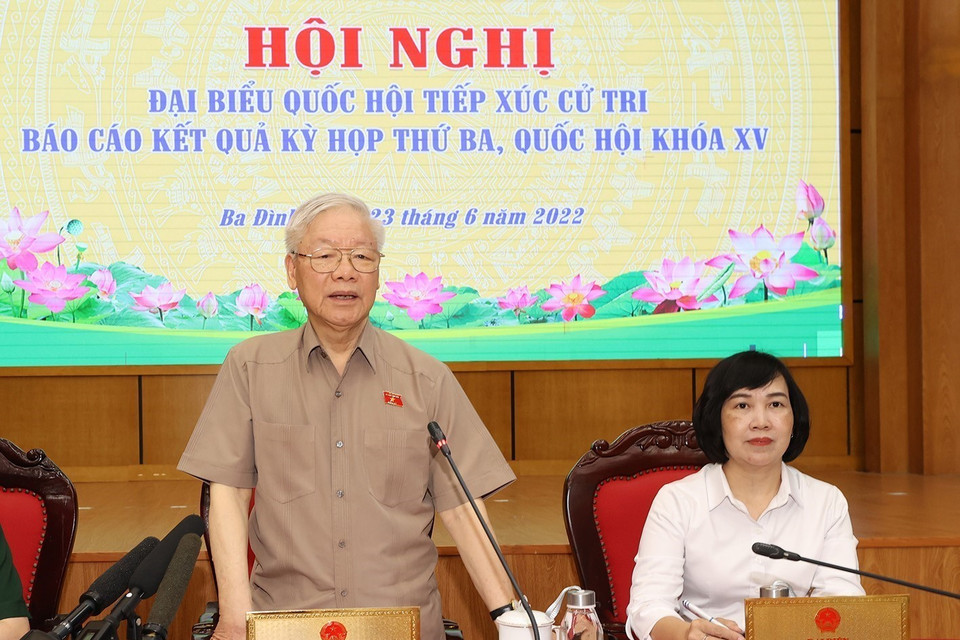 Tổng Bí thư Nguyễn Phú Trọng phát biểu tại buổi tiếp xúc cử tri ở quận Ba Đình. (Ảnh: Trí Dũng/TTXVN)