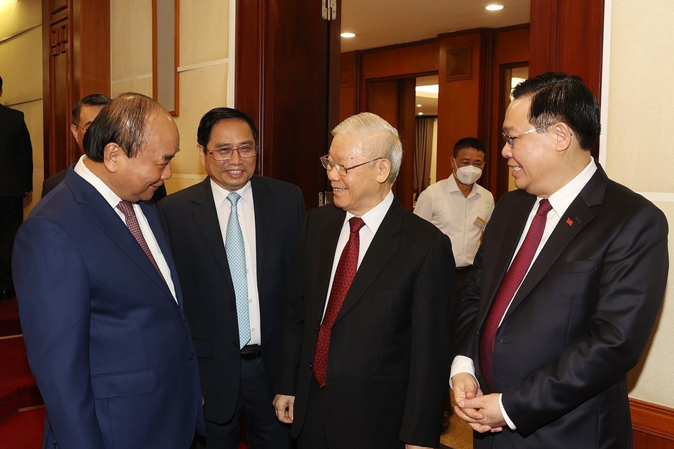  Tổng Bí thư Nguyễn Phú Trọng, Chủ tịch nước Nguyễn Xuân Phúc, Thủ tướng Phạm Minh Chính và Chủ tịch Quốc hội Vương Đình Huệ dự hội nghị. (Ảnh: Trí Dũng/TTXVN)