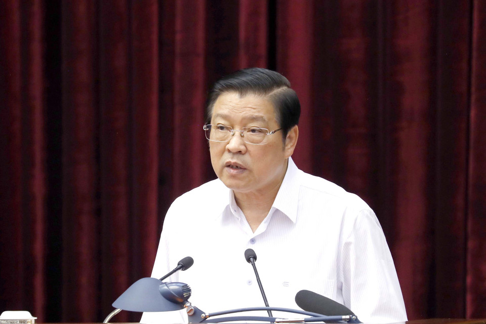 Ông Phan Đình Trạc, Ủy viên Bộ Chính trị, Bí thư Trung ương Đảng, Trưởng Ban Nội chính Trung ương, Phó Trưởng Ban Thường trực Ban Chỉ đạo Trung ương về phòng, chống tham nhũng, tiêu cực trình bày báo cáo tại hội nghị. (Ảnh: Phương Hoa/TTXVN)