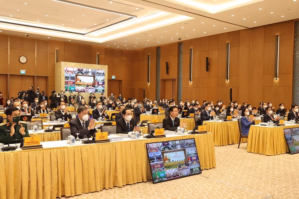 Các lãnh đạo Đảng, Nhà nước và các đại biểu dự hội nghị. (Ảnh: Trí Dũng/TTXVN)