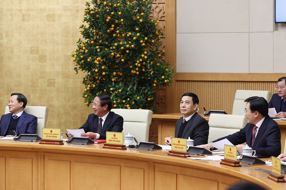 Các Phó Thủ tướng, Bộ trưởng, cơ quan thuộc Chính phủ tham dự phiên họp. (Ảnh: Dương Giang/TTXVN)