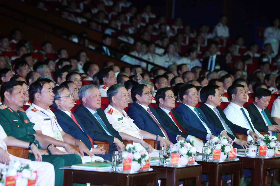 Thủ tướng Chính phủ Phạm Minh Chính và các đại biểu tham dự buổi lễ. (Ảnh: Phạm Kiên/TTXVN)