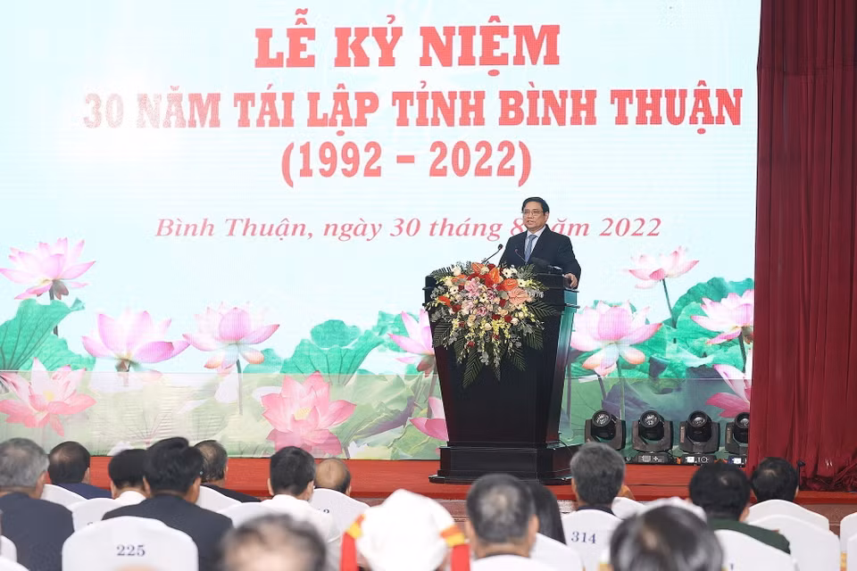 Thủ tướng Phạm Minh Chính phát biểu tại Lễ kỷ niệm 30 năm tái lập tỉnh Bình Thuận. (Ảnh: Dương Giang/TTXVN)