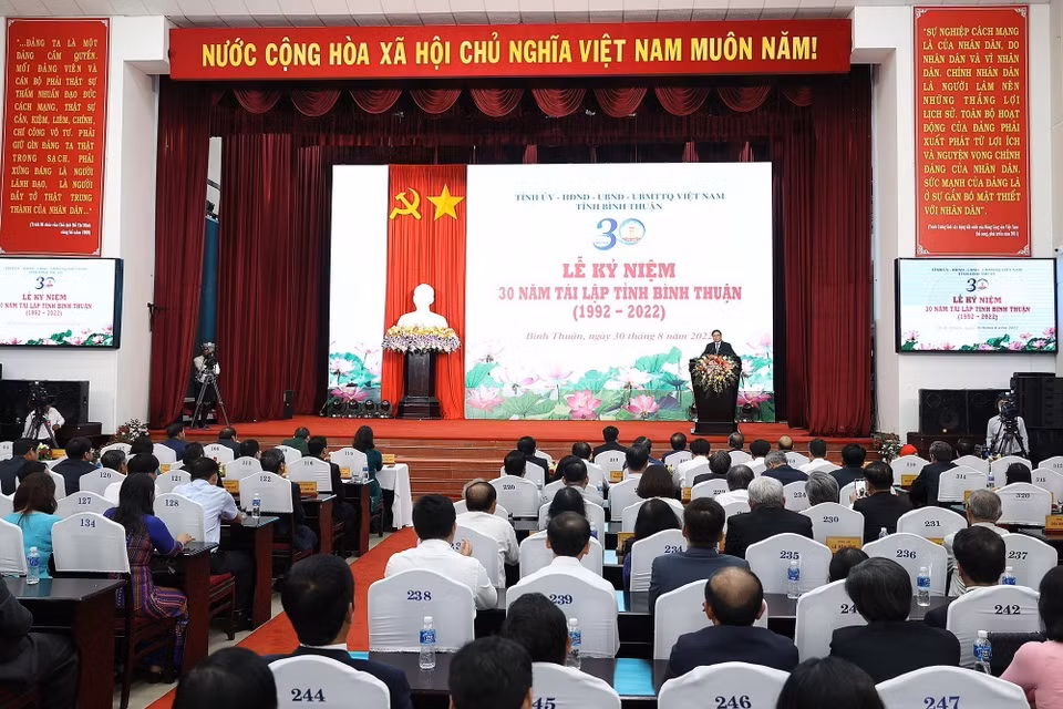 Quang cảnh Lễ kỷ niệm 30 năm tái lập tỉnh Bình Thuận. (Ảnh: Dương Giang/TTXVN)