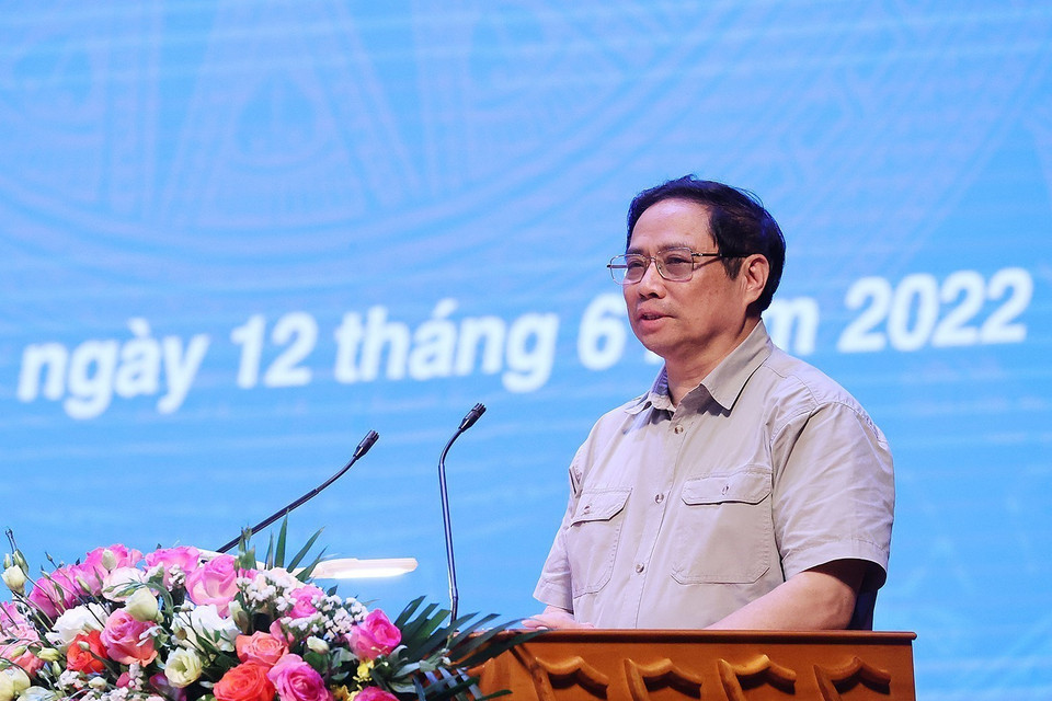 Thủ tướng Chính phủ Phạm Minh Chính gặp gỡ đối thoại với công nhân lao động năm 2022. (Ảnh: Dương Giang/TTXVN)
