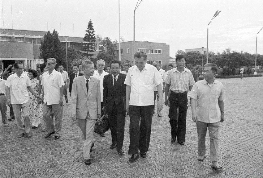 Đồng chí Lê Văn Lương, Ủy viên Bộ Chính trị thăm thủ đô Ulaanbaatar (Mông Cổ), ngày 15/7/1977. (Ảnh: Xuân Lâm/TTXVN)