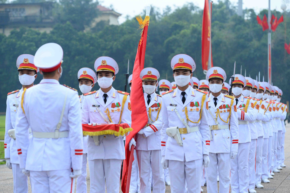 Các chiến sĩ tiêu binh đều cao trên 1,7 m, có quân dung đẹp, động tác điều lệnh đội ngũ chuẩn và được tập luyện thường xuyên. (Ảnh: Minh Đức/TTXVN)