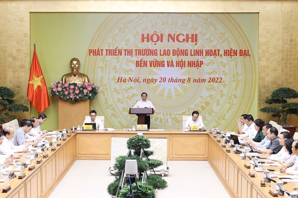 Thủ tướng Chính phủ Phạm Minh Chính cho rằng lao động là yếu tố đầu vào cơ bản của mọi hoạt động sản xuất, kinh doanh và của cả nền kinh tế. (Ảnh: Dương Giang/TTXVN)