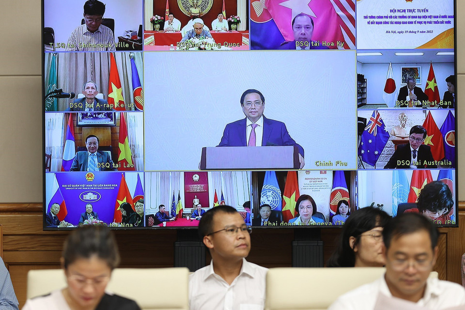 Thủ tướng Phạm Minh Chính phát biểu khai mạc hội nghị tại điểm cầu Chính phủ. (Ảnh: Dương Giang/TTXVN)