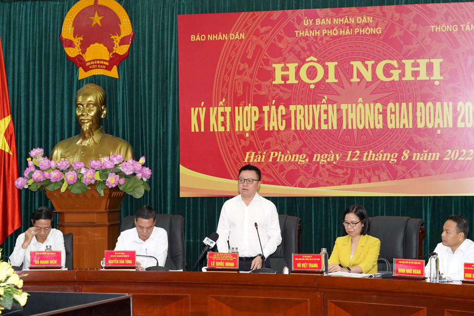 Ông Lê Quốc Minh, Chủ tịch Hội Nhà báo Việt Nam, Tổng biên tập Báo Nhân Dân phát biểu tại buổi lễ. (Ảnh: Hoàng Ngọc/TTXVN)