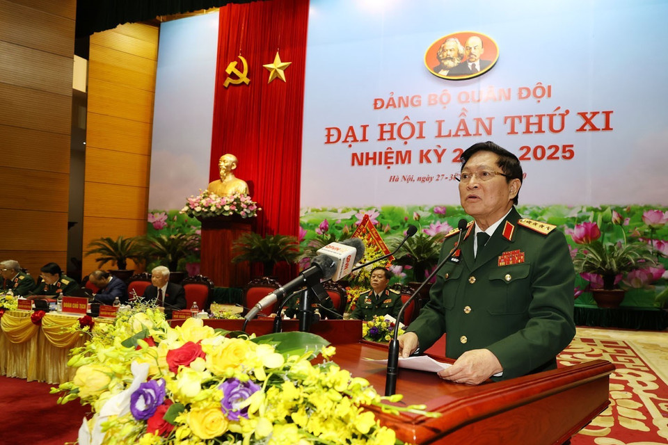 Đại tướng Ngô Xuân Lịch, ủy viên Bộ Chính trị, Phó Bí thư Quân ủy Trung ương, Bộ trưởng Bộ Quốc phòng phát biểu khai mạc. (Ảnh: Trí Dũng/TTXVN)
