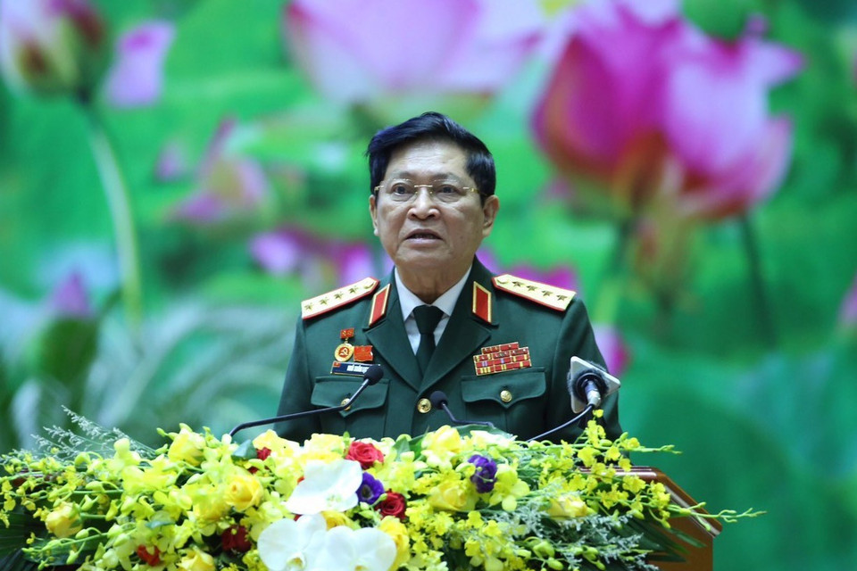 Đại tướng Ngô Xuân Lịch, Uỷ viên Bộ Chính trị, Phó Bí thư Quân uỷ Trung ương, Bộ trưởng Bộ Quốc phòng phát biểu khai mạc. (Ảnh: Trí Dũng/TTXVN)
