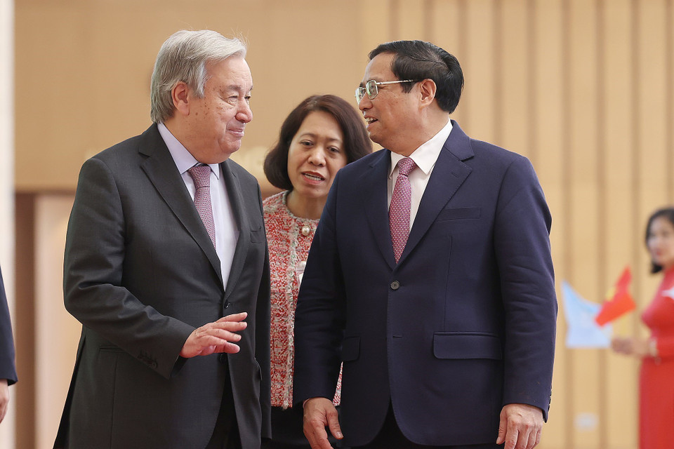 Thủ tướng Phạm Minh Chính và Tổng Thư ký Liên hợp quốc António Guterres. (Ảnh: Dương Giang/TTXVN)