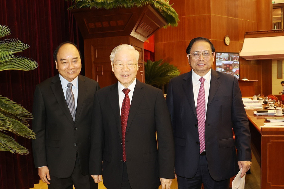 Tổng Bí thư Nguyễn Phú Trọng, Chủ tịch nước Nguyễn Xuân phúc, Thủ tướng Chính phủ Phạm Minh Chính dự hội nghị, sáng 14/10/2022, tại Trụ sở Trung ương Đảng. (Ảnh: Trí Dũng/TTXVN)