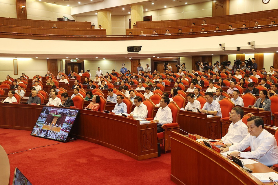 Các vị lãnh đạo Đảng, Nhà nước cùng các đại biểu dự hội nghị. (Ảnh: Trí Dũng/TTXVN)