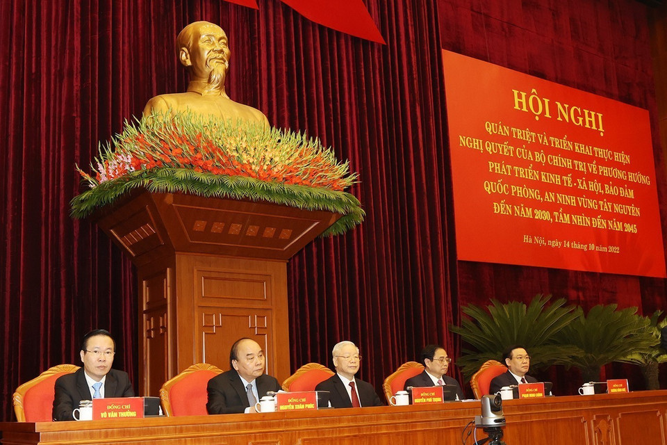 Tổng Bí thư Nguyễn Phú Trọng, Chủ tịch nước Nguyễn Xuân Phúc, Thủ tướng Chính phủ Phạm Minh Chính, Chủ tịch Quốc hội Vương Đình Huệ và Thường trực Ban Bí thư Võ Văn Thưởng chủ trì hội nghị. (Ảnh: Trí Dũng/TTXVN)