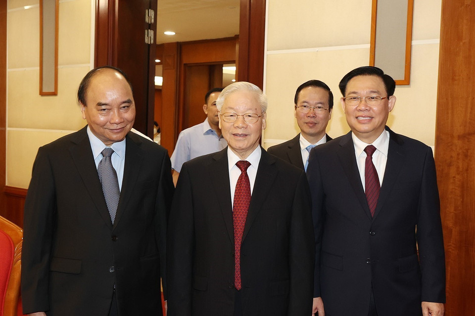 Tổng Bí thư Nguyễn Phú Trọng và các lãnh đạo Đảng, Nhà nước đến dự hội nghị. (Ảnh: Trí Dũng/TTXVN)