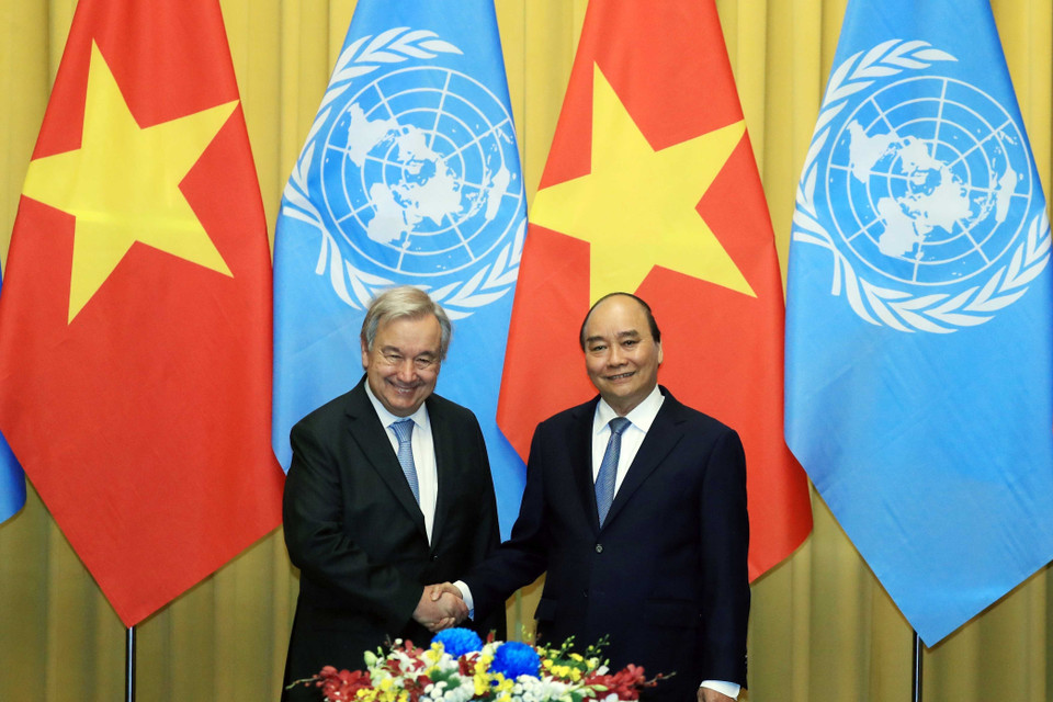 Chủ tịch nước Nguyễn Xuân Phúc và Tổng Thư ký Liên hợp quốc António Guterres. (Ảnh: Lâm Khánh/TTXVN)
