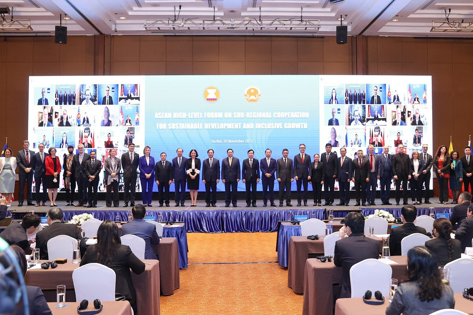 Thủ tướng Phạm Minh Chính với các đại biểu dự phiên khai mạc. (Ảnh: Dương Giang/TTXVN)