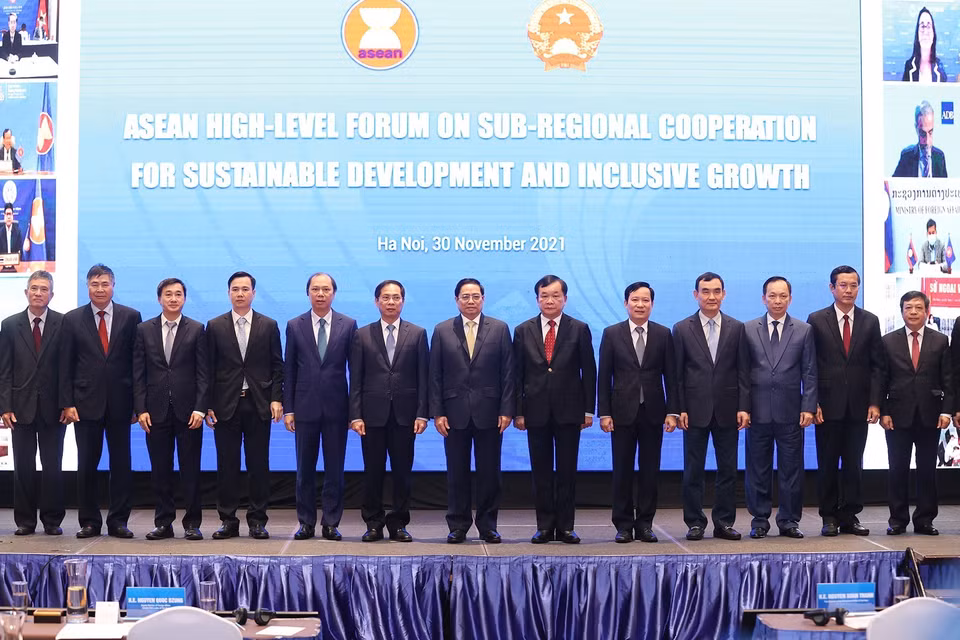 Thủ tướng Phạm Minh Chính với các đại biểu dự phiên khai mạc. (Ảnh: Dương Giang/TTXVN)