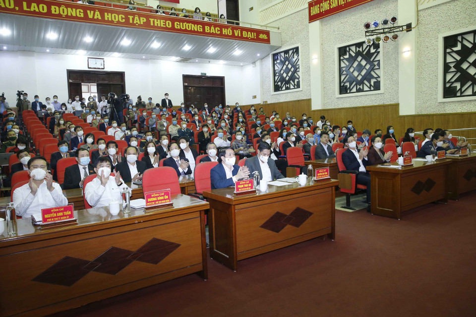 Cử tri tham dự hội nghị. (Ảnh: Doãn Tấn/TTXVN)