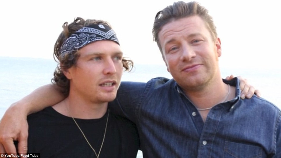 Lợi nhuận thu được sẽ được chuyển vào tổ chức Quỹ thực phẩm Jamie Oliver. Tim Shieff thường hay xuất hiện trên các video của bếp trưởng Oliver. (Nguồn: Beautiful Crime/Jason Paul)