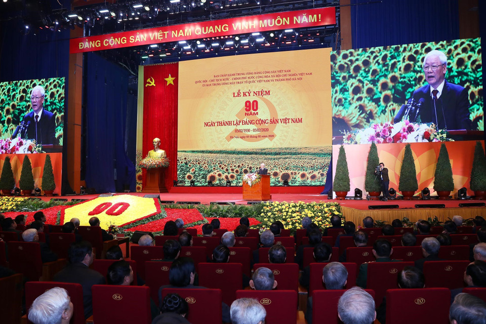 Tổng Bí thư, Chủ tịch nước Nguyễn Phú Trọng đọc diễn văn kỷ niệm 90 năm Ngày thành lập Đảng Cộng sản Việt Nam. (Ảnh: Lâm Khánh/TTXVN)