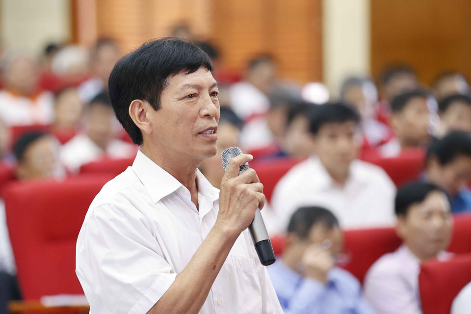 Cử tri Nguyễn Văn Lợi phát biểu về đánh giá kết quả Kỳ họp thứ 5, Quốc hội khóa XV. (Ảnh: Doãn Tấn/TTXVN)