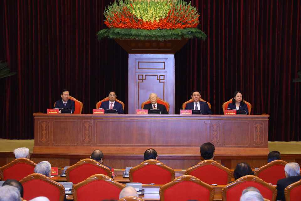 Tổng Bí thư Nguyễn Phú Trọng cùng các đồng chí lãnh đạo Đảng và Nhà nước chủ trì hội nghị. (Ảnh: Văn Điệp/TTXVN)