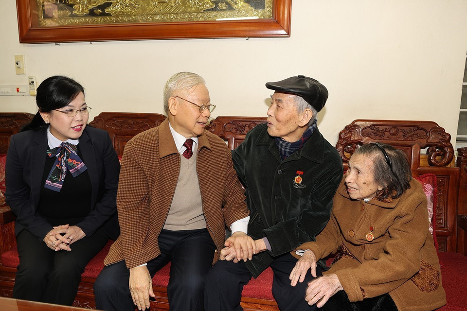 Ông Nguyễn Trung Lựu là cán bộ tiền khởi nghĩa, thương binh, Huy hiệu 75 năm tuổi Đảng. (Ảnh: Trí Dũng/TTXVN)