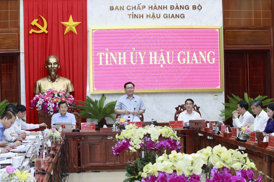 Chủ tịch Quốc hội Vương Đình Huệ phát biểu chỉ đạo. (Ảnh: Doãn Tấn/TTXVN)