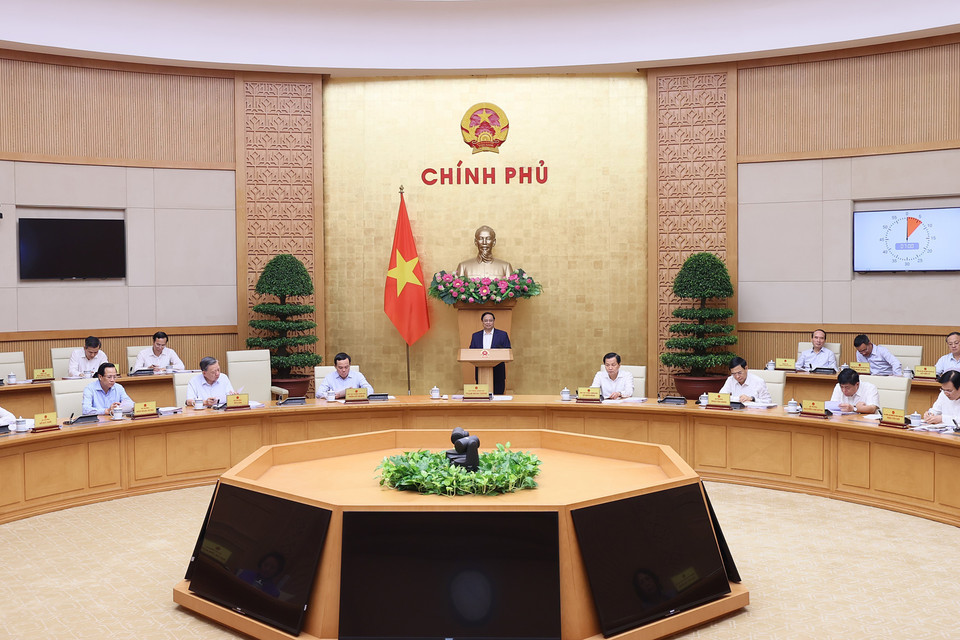  Phiên họp Chính phủ thảo luận về tình hình kinh tế-xã hội tháng 10 và 10 tháng; nhiệm vụ, giải pháp trọng tâm những tháng cuối năm 2023; Chương trình phục hồi và phát triển kinh tế-xã hội; phân bổ, giải ngân vốn đầu tư công và tình hình triển khai 3 Chương trình Mục tiêu Quốc gia. (Ảnh: Dương Giang/TTXVN)