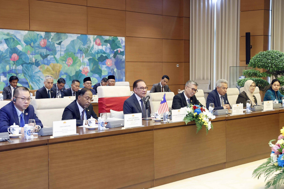 Thủ tướng Malaysia Anwar Ibrahim phát biểu. (Ảnh: Doãn Tấn/TTXVN)