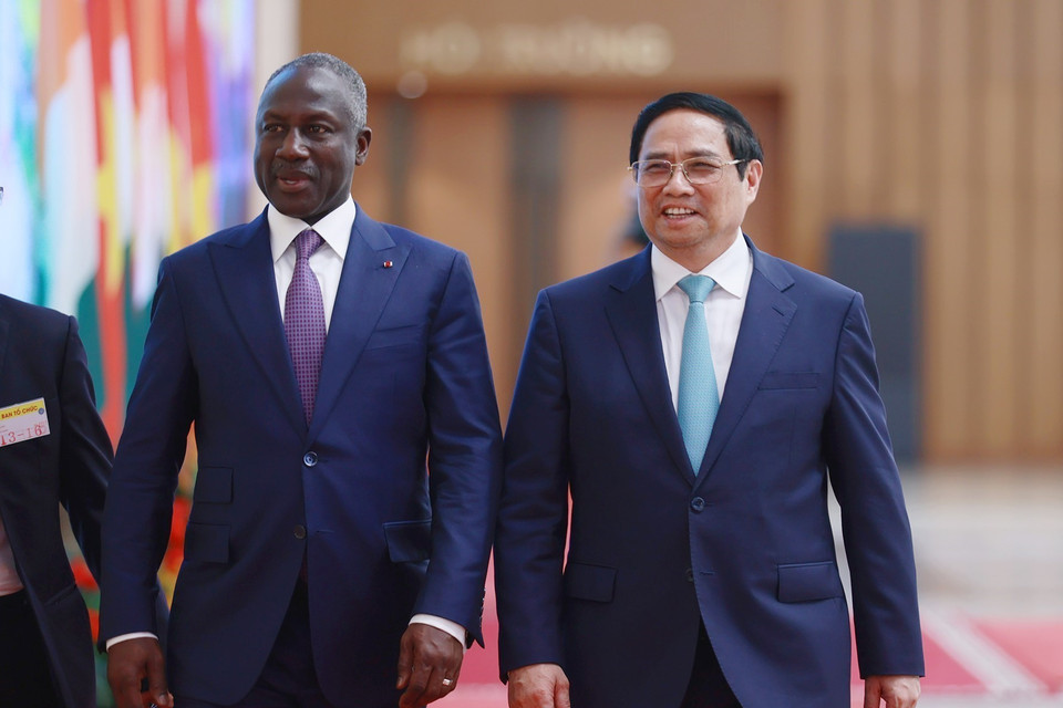 Thủ tướng Phạm Minh Chính và Chủ tịch Quốc hội Bờ Biển Ngà Adama Bictogo thăm chính thức Việt Nam. (Ảnh: Dương Giang/TTXVN)