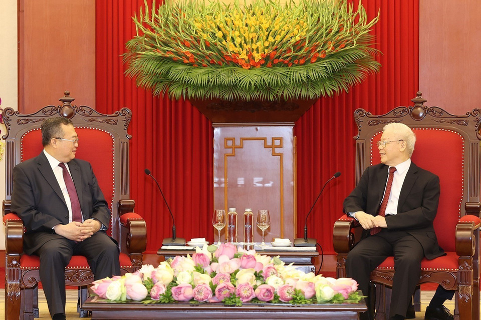 Tổng Bí thư Nguyễn Phú Trọng tiếp Trưởng Ban Liên lạc Đối ngoại Trung ương Đảng Cộng sản Trung Quốc Lưu Kiến Siêu (Ảnh: Trí Dũng/TTXVN)