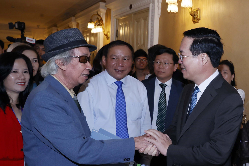 Chủ tịch nước Võ Văn Thưởng và các đại biểu. (Ảnh: Thống Nhất/TTXVN)