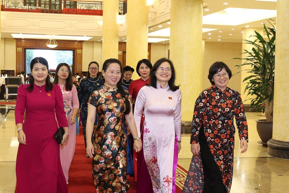Nữ Đại biểu Quốc hội Việt Nam dự cuộc gặp mặt. (Ảnh: Trí Dũng/TTXVN)
