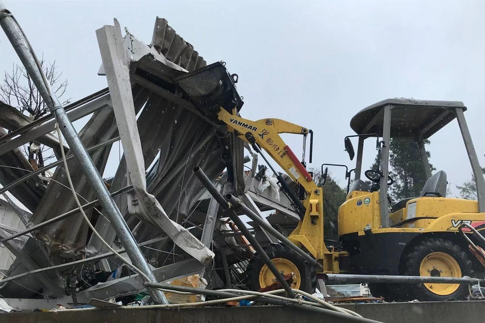 Cảnh tàn phá sau khi siêu bão Hagibis đổ bộ vào tỉnh Chiba, Nhật Bản, ngày 12/10. (Nguồn: Kyodo/TTXVN)