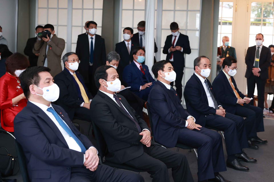 Các đại biểu tại buổi họp báo. (Ảnh: Thống Nhất/TTXVN)