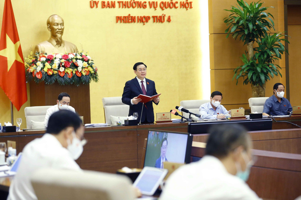 Chủ tịch Quốc hội Vương Đình Huệ phát biểu khai mạc phiên họp. (Ảnh: Doãn Tấn/TTXVN)